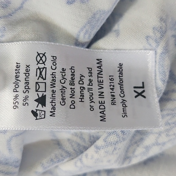 LuLaRoe Blue and White Print Valentina Button-Down Top NWOT - Picture 9 of 12